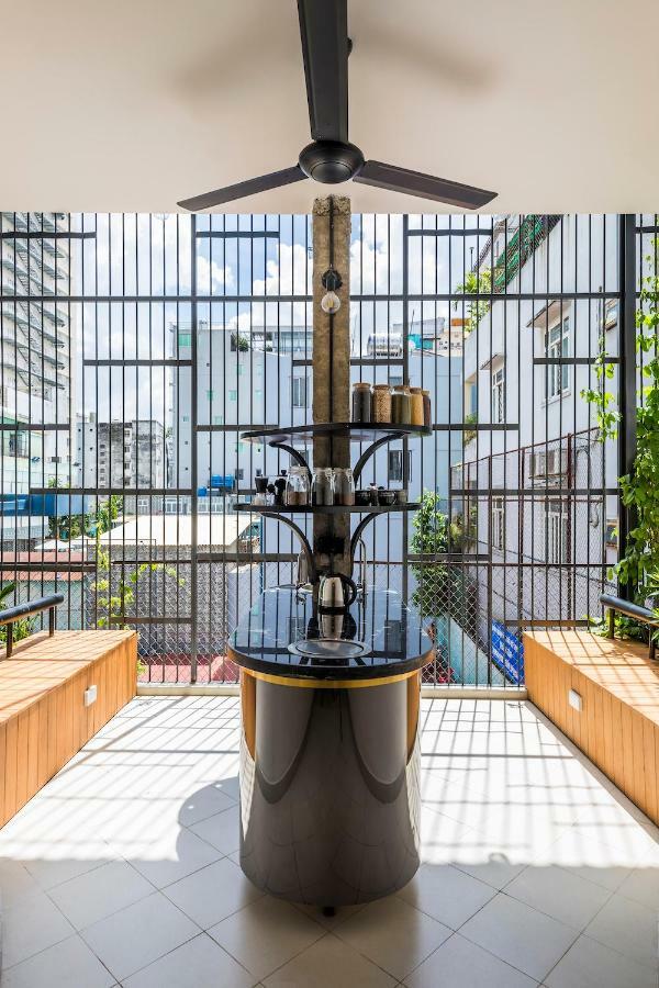 Circadian Japanese Studios In Downtown Хошимин Экстерьер фото